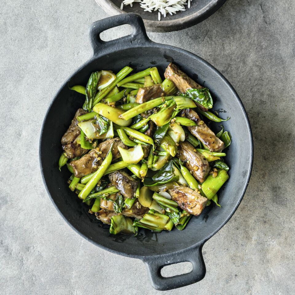 Grünes Wok-Gemüse mit Rumpsteak Rezept | Küchengötter