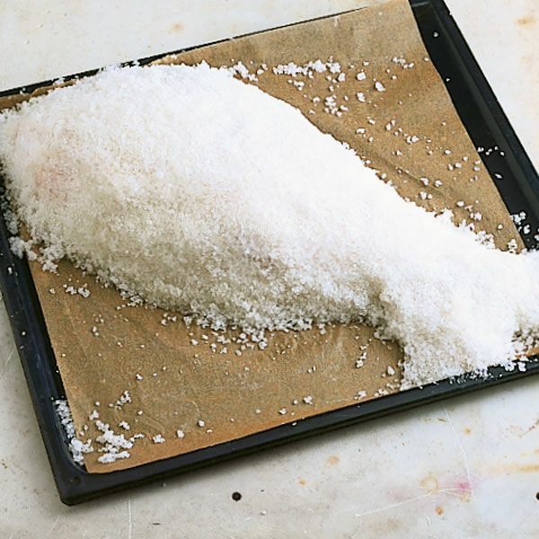 Dorade in der Salzkruste spanische Art Rezept | Küchengötter Dorade in der Salzkruste spanische Art Rezept | Küchengötter
