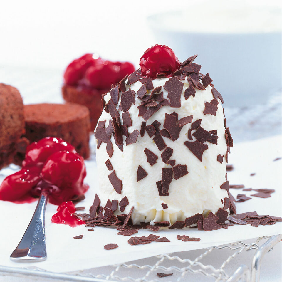 Schwarzwälder-Kirsch-Minis aus dem Glas Rezept | Küchengötter Schwarzwälder-Kirsch-Minis aus dem Glas Rezept | Küchengötter