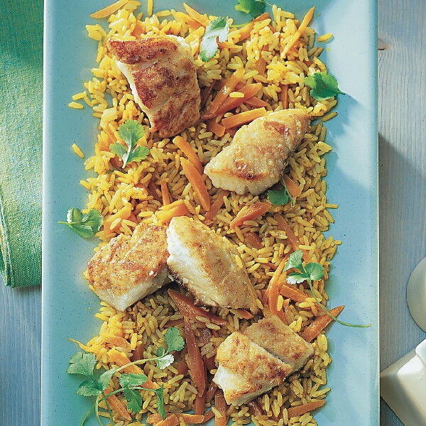 Fischfilet auf gebratenem Reis Rezept | Küchengötter Fischfilet auf gebratenem Reis Rezept | Küchengötter