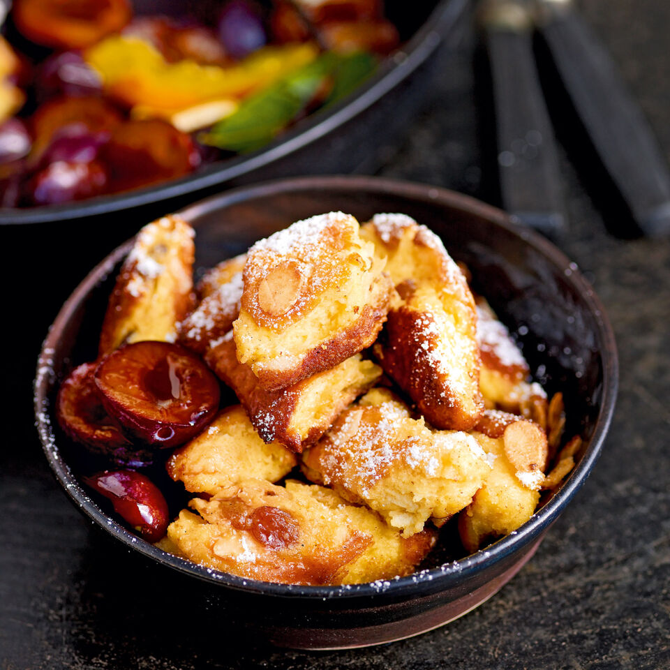 Kaiserschmarrn mit Zwetschgenröster Rezept | Küchengötter Kaiserschmarrn mit Zwetschgenröster Rezept | Küchengötter