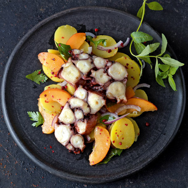 Gebratener Oktopus mit Sommerkartoffelsalat Rezept | Küchengötter