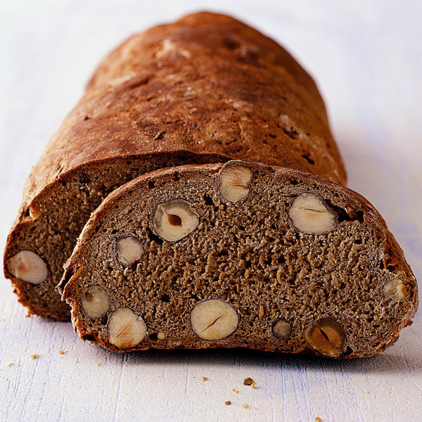 Haselnussbrot mit ganzen Haselnüssen Rezept | Küchengötter Haselnussbrot mit ganzen Haselnüssen Rezept | Küchengötter