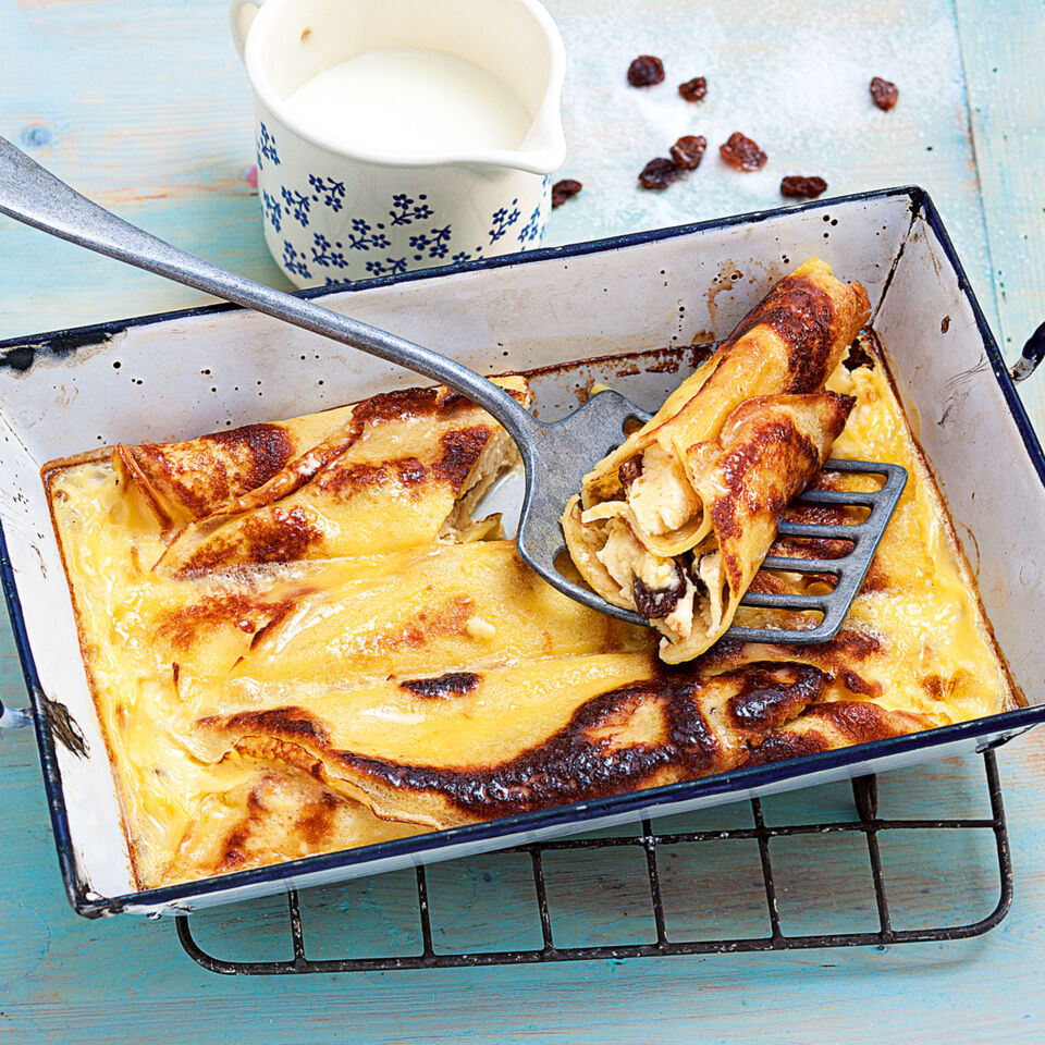 Topfenpalatschinken mit Quarkcreme & Rum-Rosinen Rezept | Küchengötter Topfenpalatschinken mit Quarkcreme & Rum-Rosinen Rezept | Küchengötter