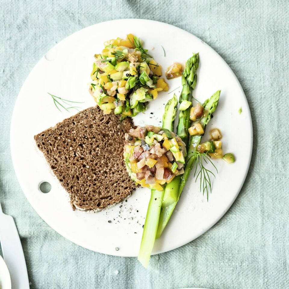 Matjes-Tartar mit Mango Rezept | Küchengötter Matjes-Tartar mit Mango Rezept | Küchengötter