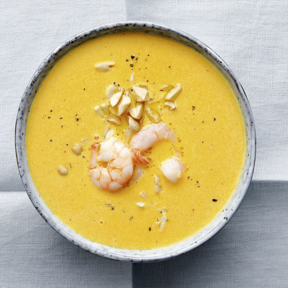 Curry-Karotten-Suppe mit Garnelen