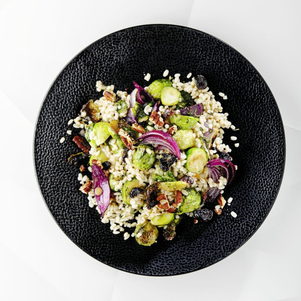 Ofen-Rosenkohl-Salat mit Graupen