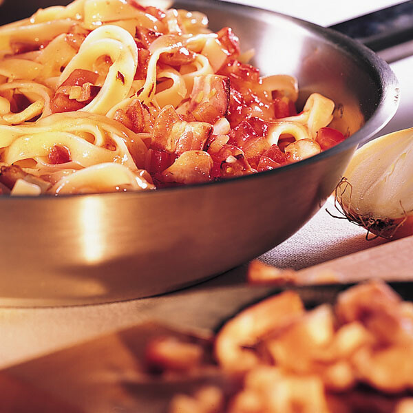 Nudeln mit Specksauce Rezept | Küchengötter Nudeln mit Specksauce Rezept | Küchengötter