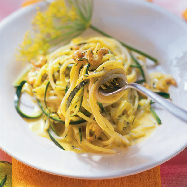 Zucchini-Spaghetti mit Krabben Rezept | Küchengötter Zucchini-Spaghetti mit Krabben Rezept | Küchengötter
