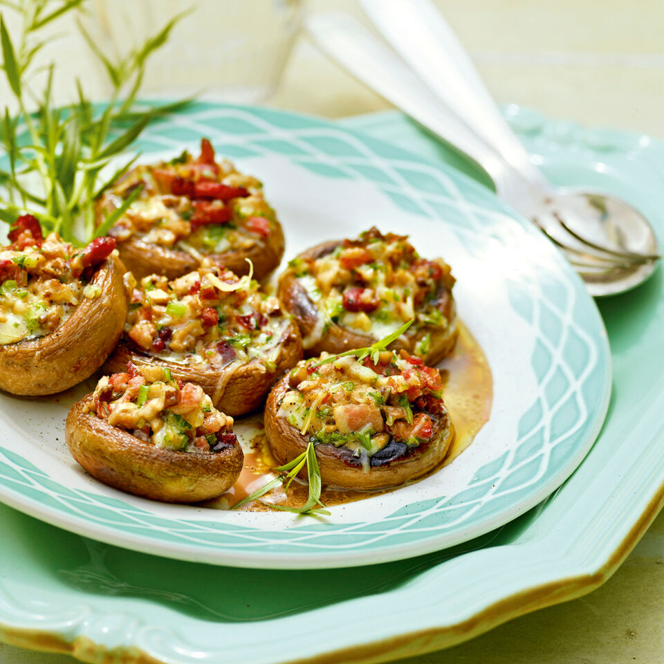 Gefüllte Champignons mit Speck und Lauch