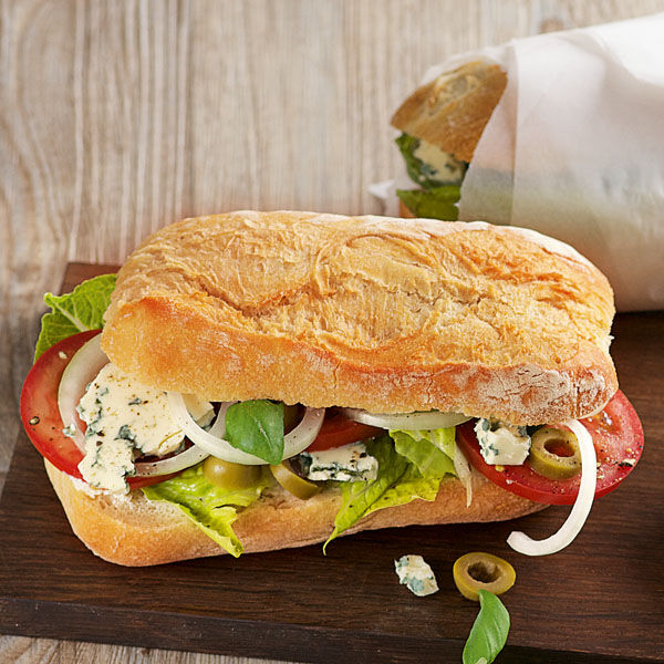 Baguettebrötchen »Provence« Rezept | Küchengötter Baguettebrötchen »Provence« Rezept | Küchengötter