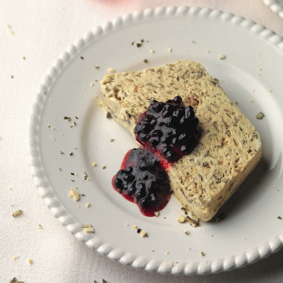 Kürbiskernparfait mit Hollerkoch