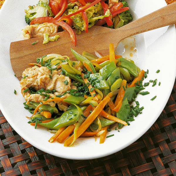 Rührei mit süßscharfem Gemüse Rezept | Küchengötter Rührei mit süßscharfem Gemüse Rezept | Küchengötter