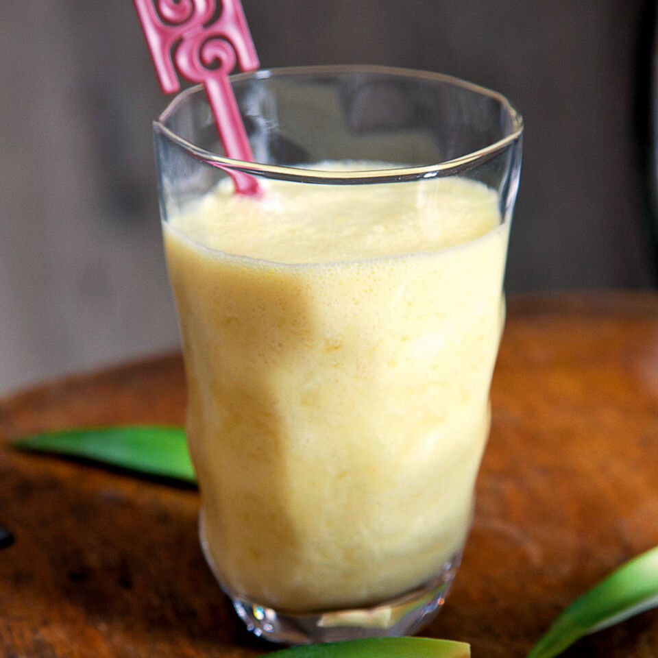 Veganer Ananas-Shake mit Zitronengras Rezept | Küchengötter