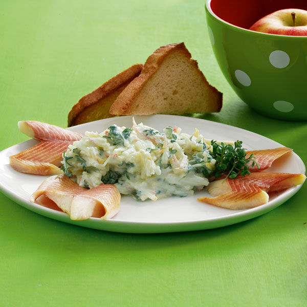 Räucherfisch mit Apfel-Meerrettich Rezept | Küchengötter Räucherfisch mit Apfel-Meerrettich Rezept | Küchengötter