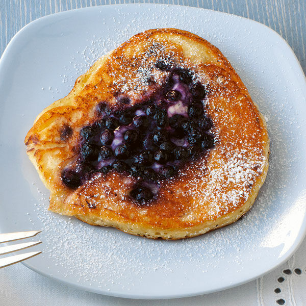 Buchweizenpfannkuchen mit Heidelbeeren Rezept | Küchengötter Buchweizenpfannkuchen mit Heidelbeeren Rezept | Küchengötter