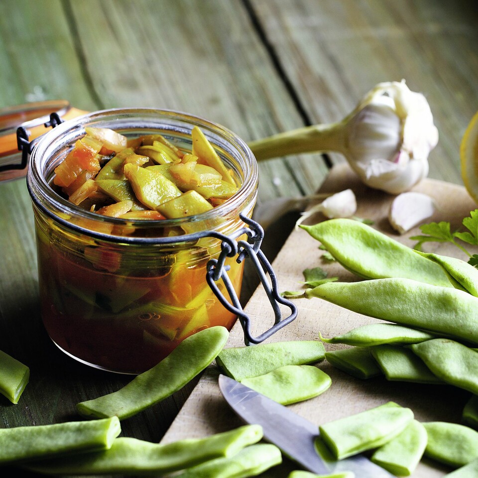 Eingemachte Breite Grune Bohnen Mit Tomaten Rezept Kuchengotter Breite Bohnen Mit Tomaten