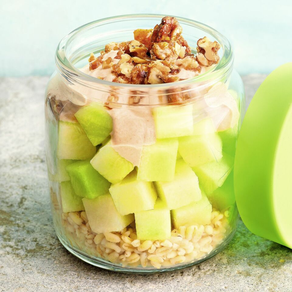 Melonensalat mit Joghurt im Glas Rezept | Küchengötter Melonensalat mit Joghurt im Glas Rezept | Küchengötter
