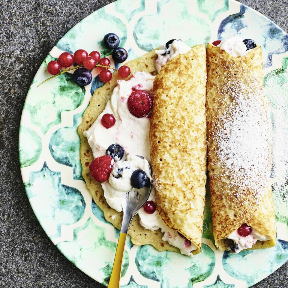 Palatschinken mit Beerenquark Rezept | Küchengötter