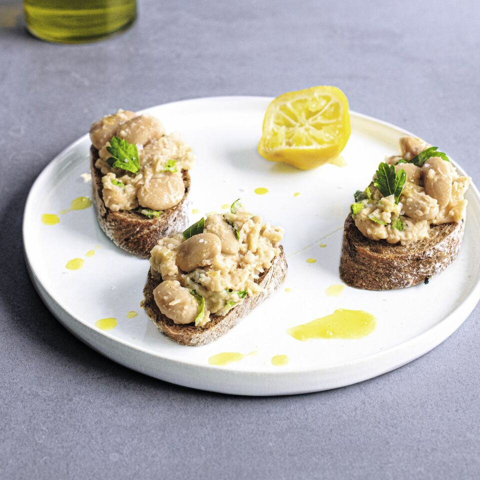 Hummus aus weißen Bohnen Rezept | Küchengötter Hummus aus weißen Bohnen Rezept | Küchengötter