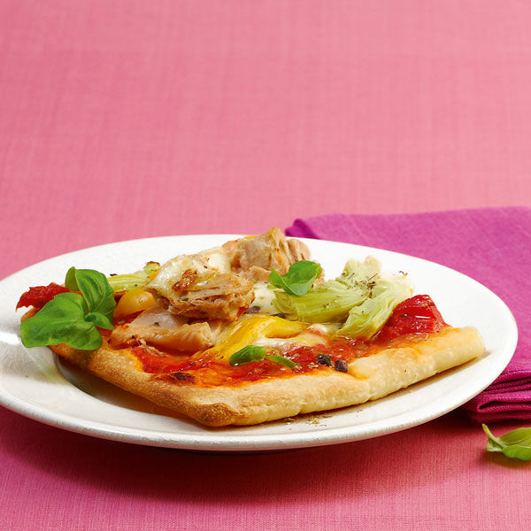 Thunfisch-Pizza mit Artischocken Rezept | Küchengötter