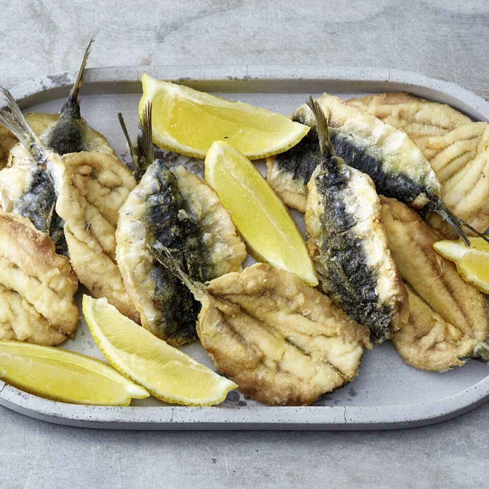 Hamsi Tava - Frittierte Sardellen Rezept | Küchengötter Hamsi Tava - Frittierte Sardellen Rezept | Küchengötter