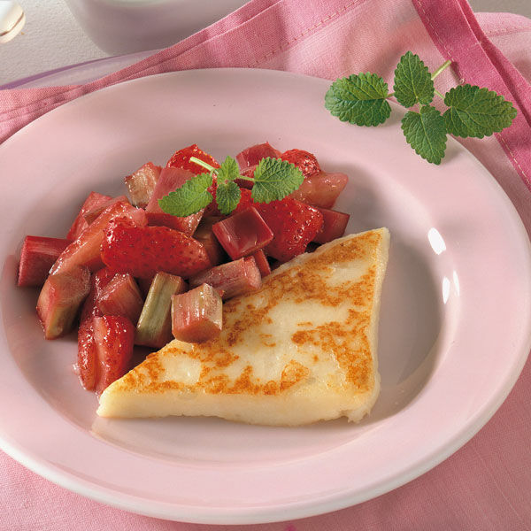 Grießschnitten mit Rhabarberkompott Rezept | Küchengötter Grießschnitten mit Rhabarberkompott Rezept | Küchengötter