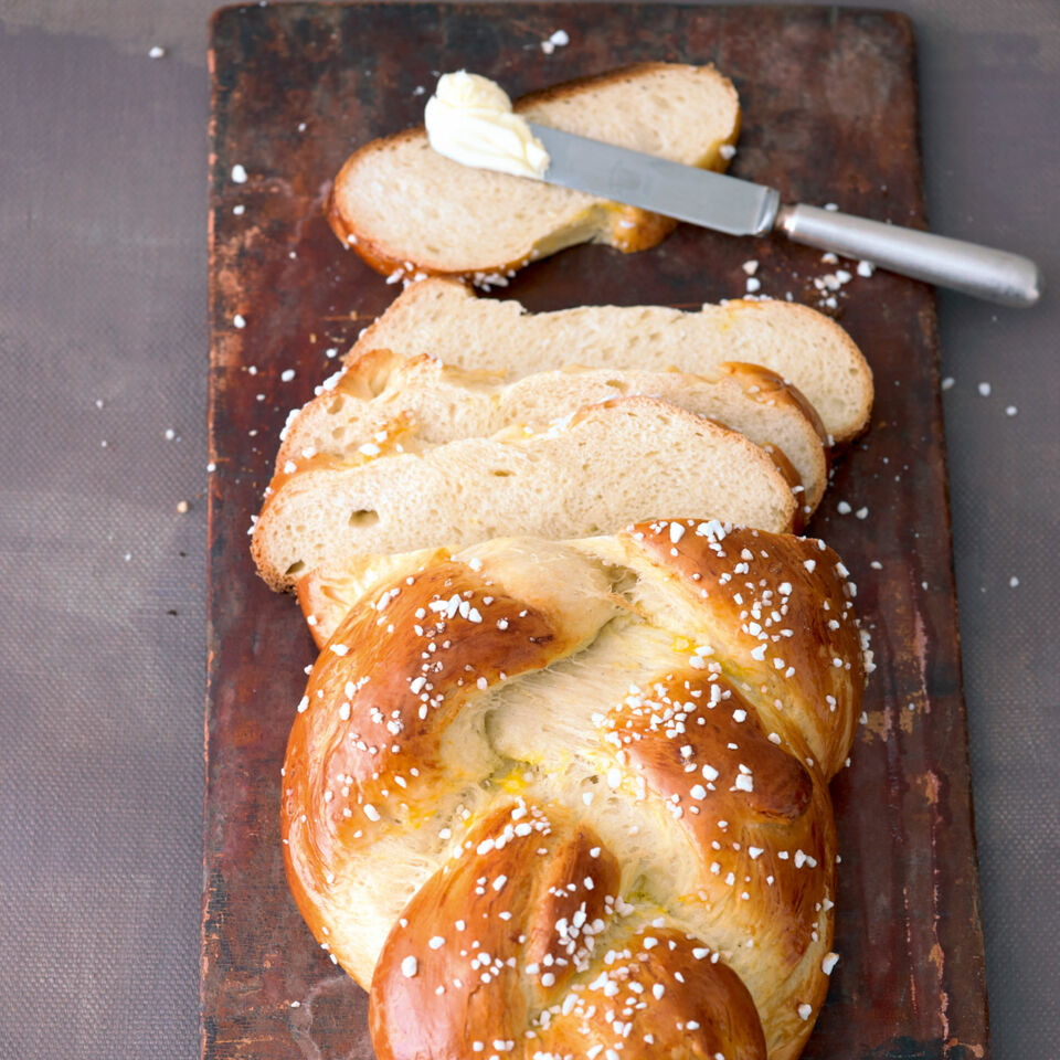 Hefezopf Grundrezept | Küchengötter Hefezopf Grundrezept | Küchengötter