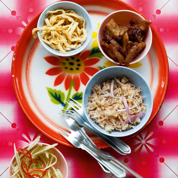 Gebratener Reis mit Garnelenpaste (Khao Pad Kapi)