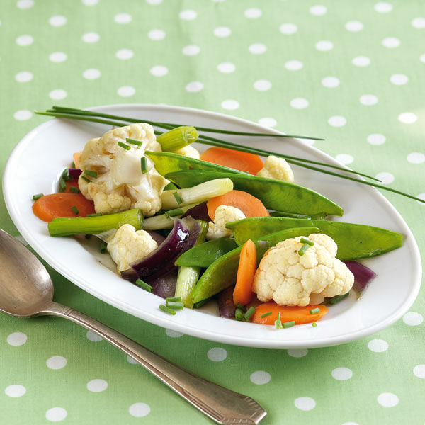 Buntes Frühlingsgemüse