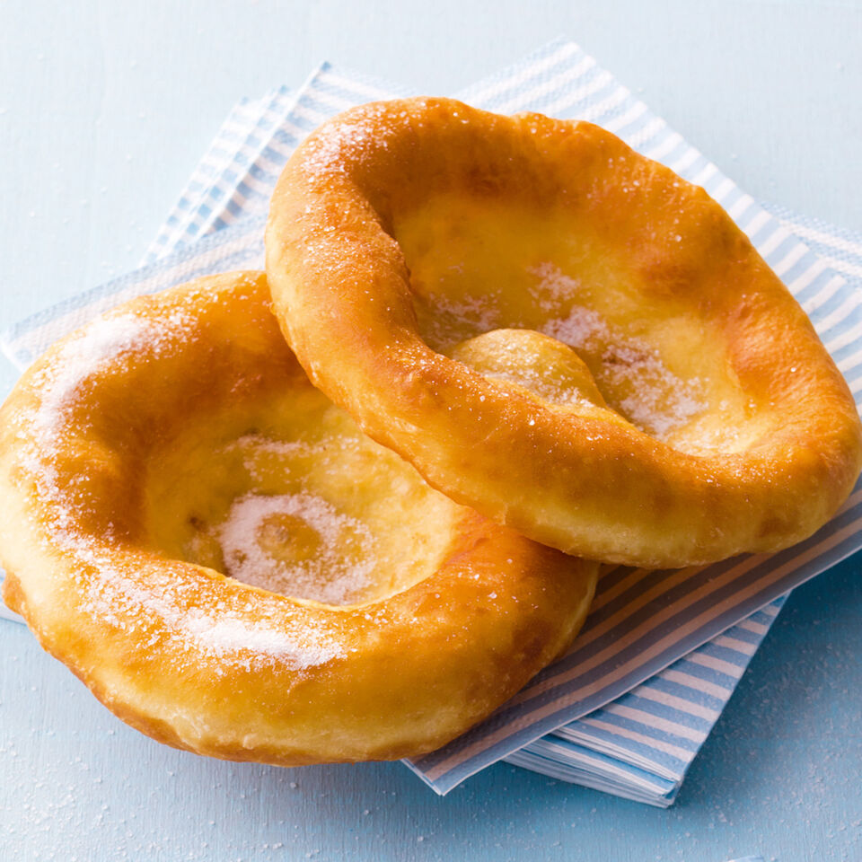 Ausgezogene Küchle Rezept | Küchengötter Ausgezogene Küchle Rezept | Küchengötter