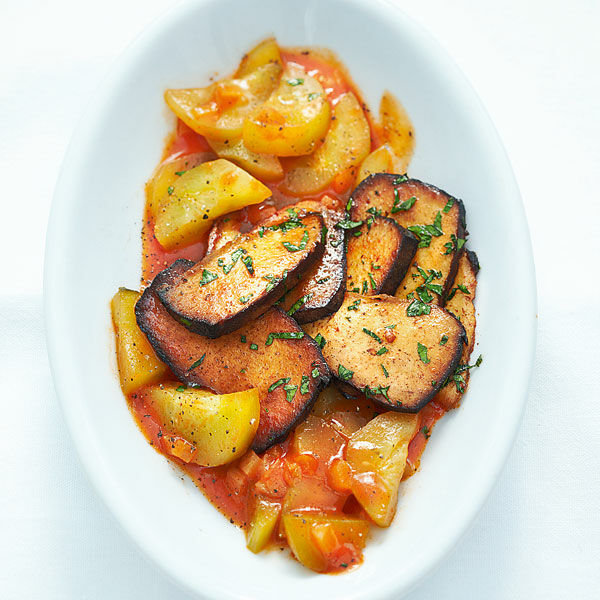 Gurkengemüse mit Räuchertofu Rezept | Küchengötter Gurkengemüse mit Räuchertofu Rezept | Küchengötter