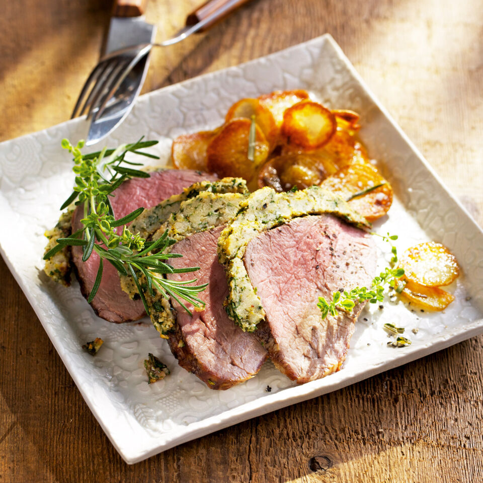 Rinderfilet mit Kräuterkruste Rezept | Küchengötter Rinderfilet mit Kräuterkruste Rezept | Küchengötter