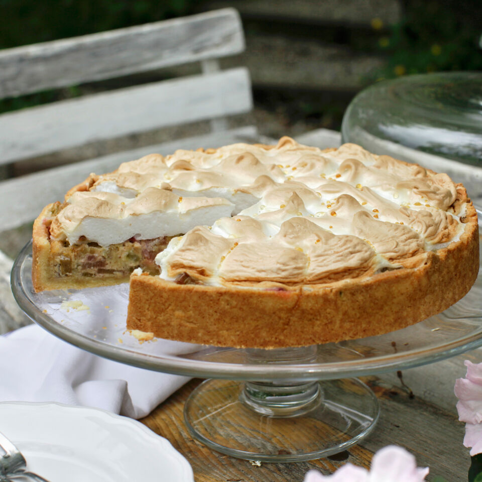 Rhabarberkuchen mit Baiser Rezept | Küchengötter