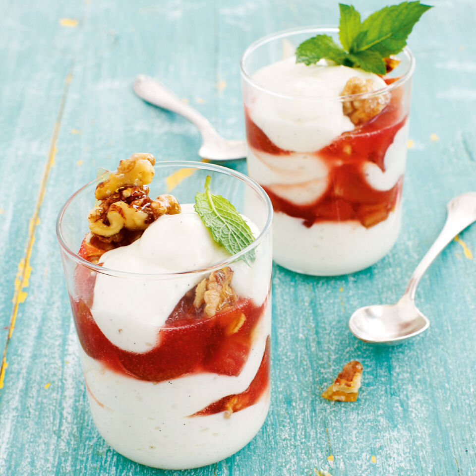 Vegane Vanillecreme mit Rhabarberkompott Rezept | Küchengötter Vegane Vanillecreme mit Rhabarberkompott Rezept | Küchengötter