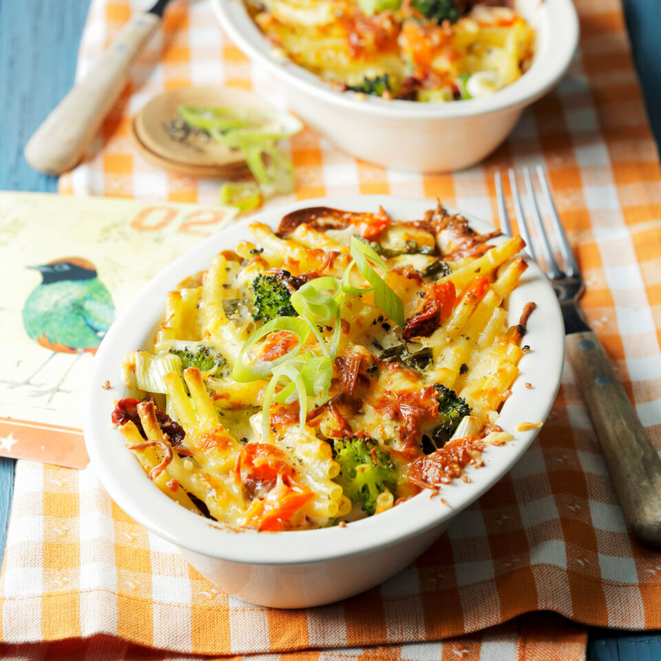 Nudelauflauf mit Käse und Gemüse Rezept | Küchengötter Nudelauflauf mit Käse und Gemüse Rezept | Küchengötter