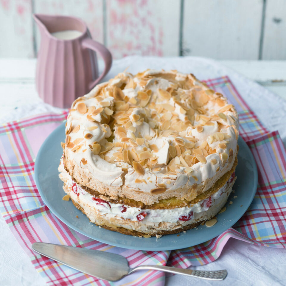 Erdbeer Himmelstorte Rezept Kuchengotter