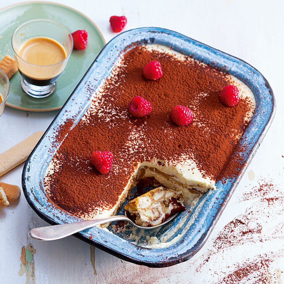 Tiramisu mit Himbeeren Rezept | Küchengötter