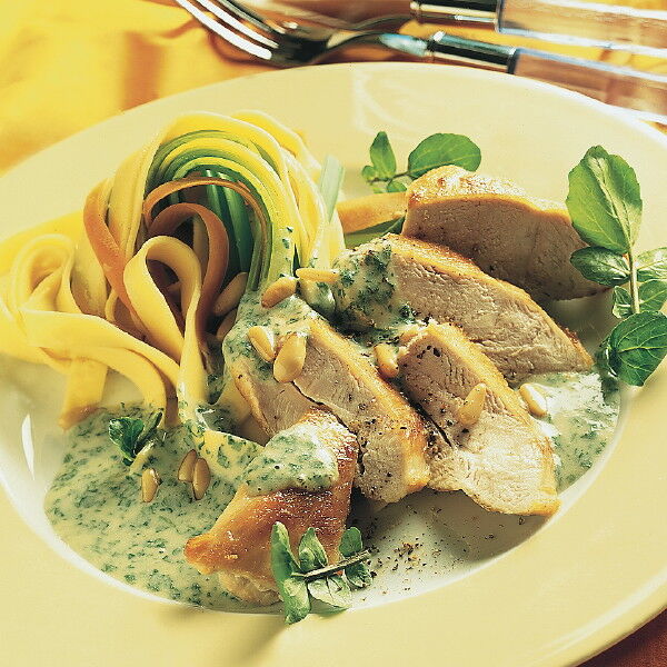 Hähnchenbrust mit Kräutersoße Rezept | Küchengötter Hähnchenbrust mit Kräutersoße Rezept | Küchengötter