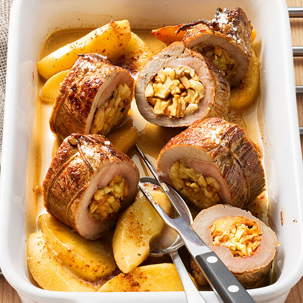 Schweinefilet mit Apfel-Mandel-Füllung Rezept | Küchengötter Schweinefilet mit Apfel-Mandel-Füllung Rezept | Küchengötter