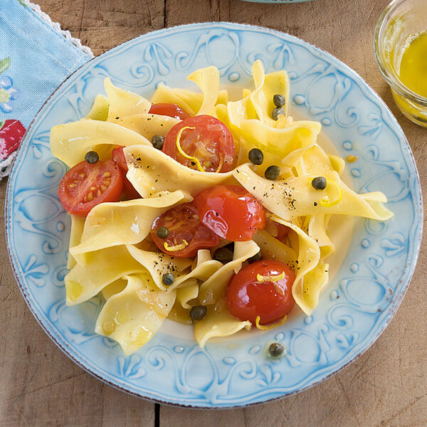 Tomaten-Kapern-Nudeln Rezept | Küchengötter Tomaten-Kapern-Nudeln Rezept | Küchengötter