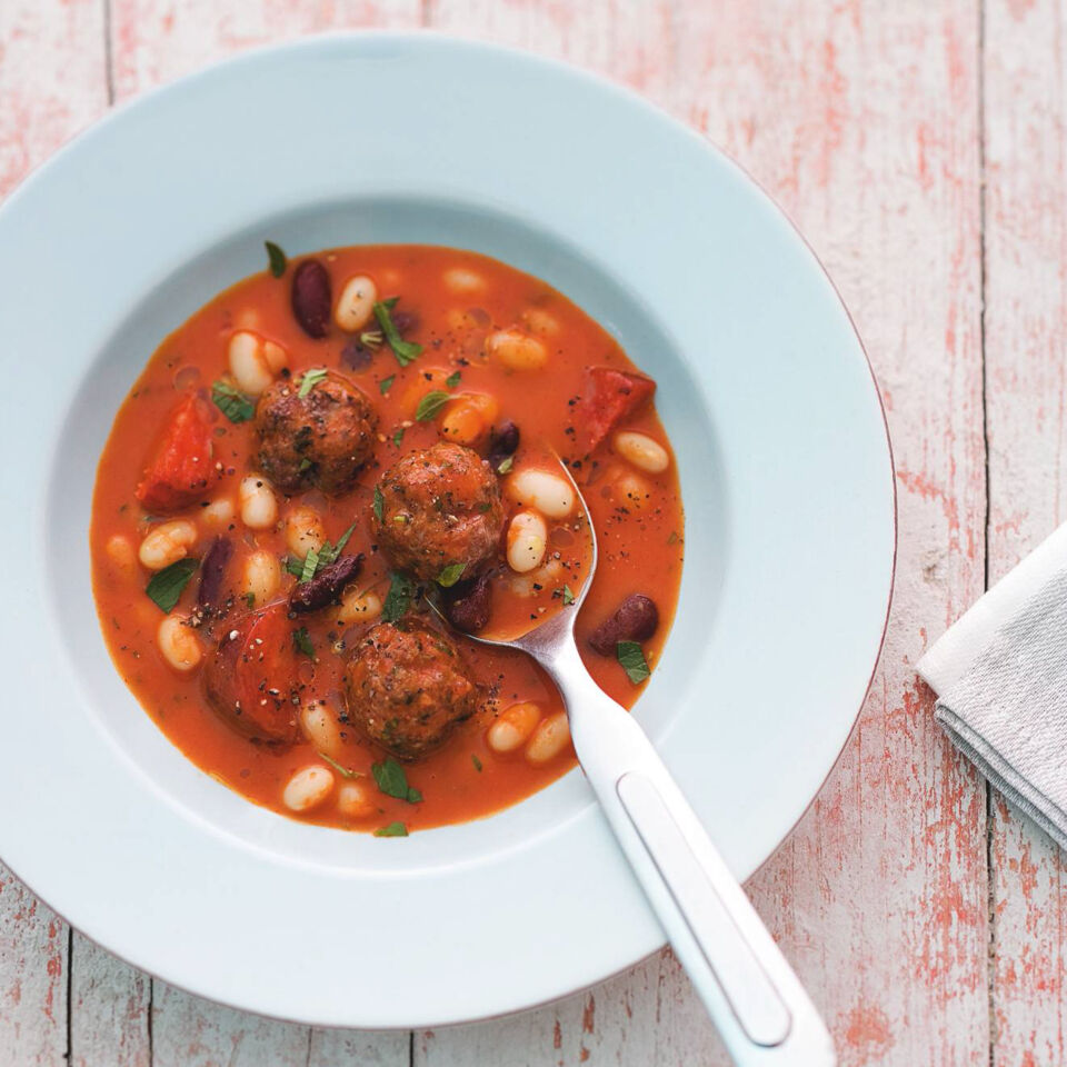 Scharfer Bohneneintopf mit Hackfleischbällchen Rezept | Küchengötter Scharfer Bohneneintopf mit Hackfleischbällchen Rezept | Küchengötter
