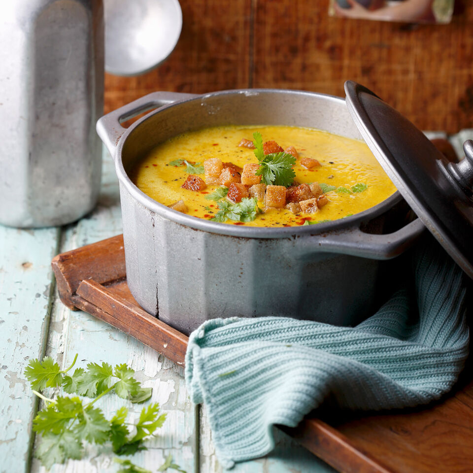 Gelbe Linsensuppe mit Koriander Rezept | Küchengötter Gelbe Linsensuppe mit Koriander Rezept | Küchengötter
