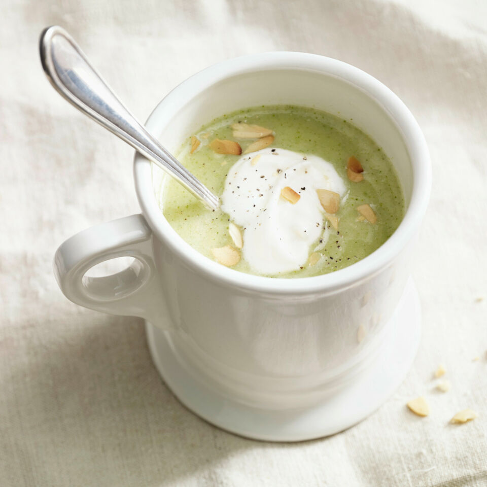 Brokkolicremesuppe Rezept | Küchengötter Brokkolicremesuppe Rezept | Küchengötter