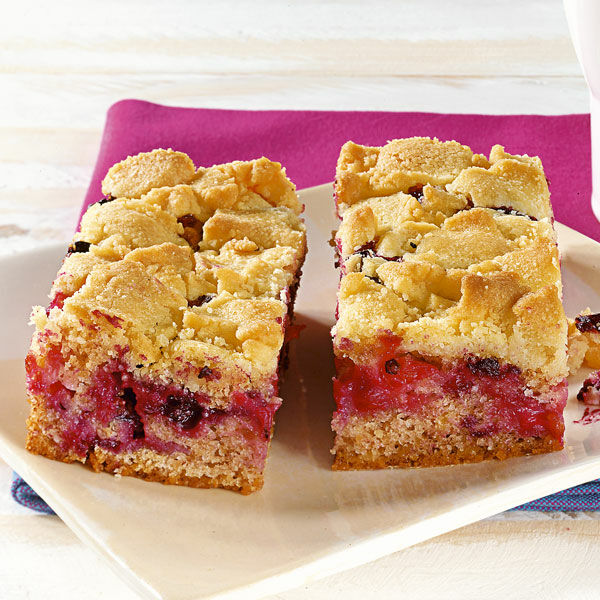 Johannisbeerkuchen mit Streuseln Rezept | Küchengötter Johannisbeerkuchen mit Streuseln Rezept | Küchengötter