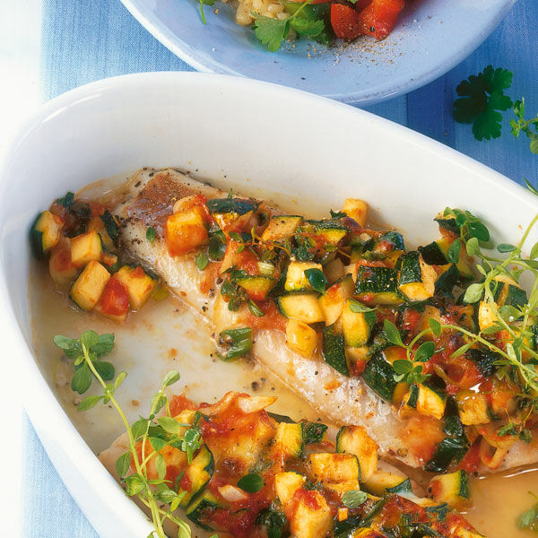 Seelachsfilet mit Gemüse-Käse-Kruste Rezept | Küchengötter Seelachsfilet mit Gemüse-Käse-Kruste Rezept | Küchengötter