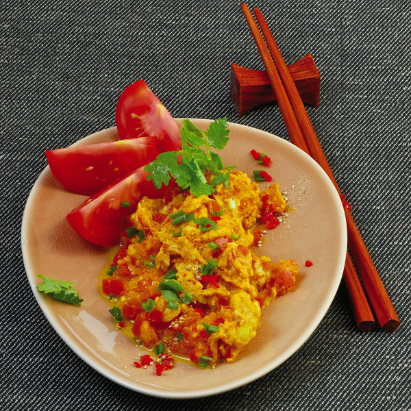 Scharfes Tomaten-Rührei Rezept | Küchengötter Scharfes Tomaten-Rührei Rezept | Küchengötter