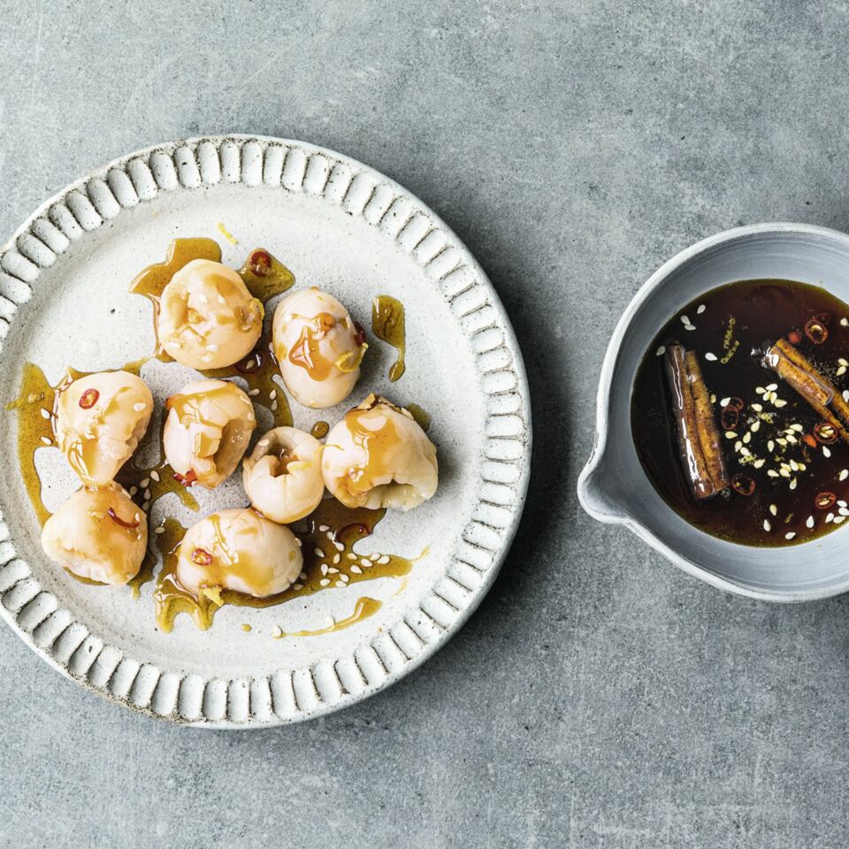 Litschi Mit Chili Karamell Rezept Kuchengotter