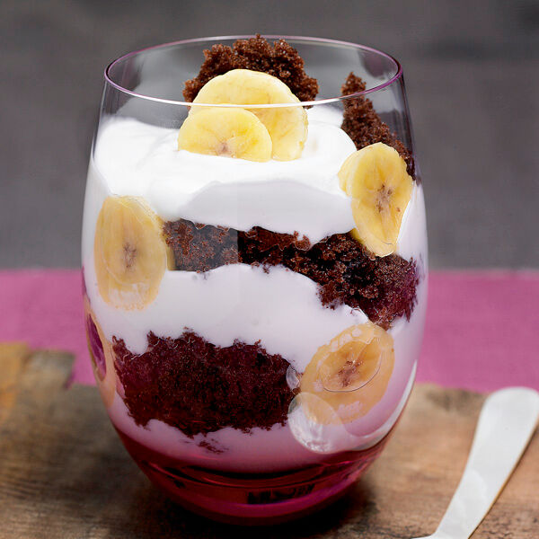 Weihnachtliches schoko lieberbacken cremige nachtisch schokocreme winterliche weihnachtsnachtisch nachspeise Bananentrifle im Glas Rezept | Küchengötter