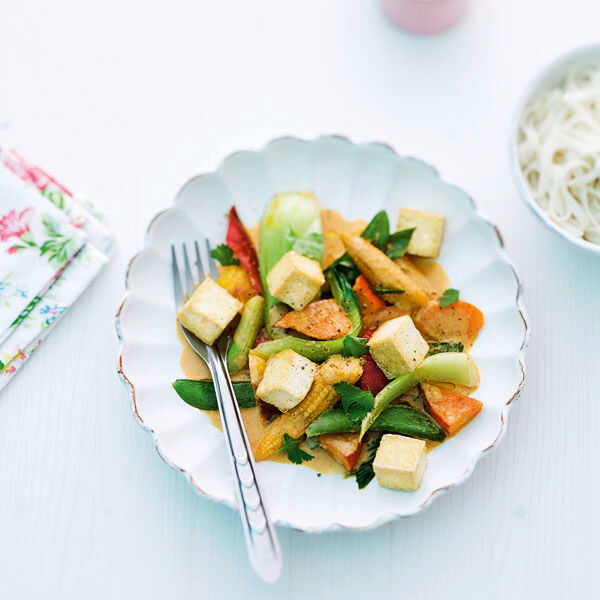 Vegetarisches Gemüsecurry mit Tofu Rezept | Küchengötter